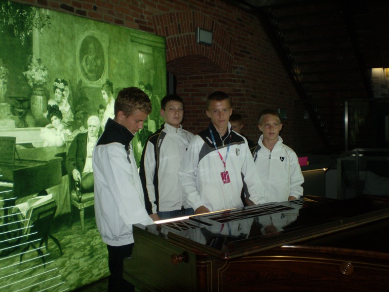 Młode Wilki'96 2.JPG