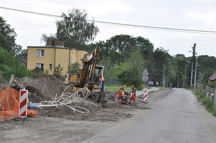 Lewobrzeże - prace przy okablowaniu.JPG
