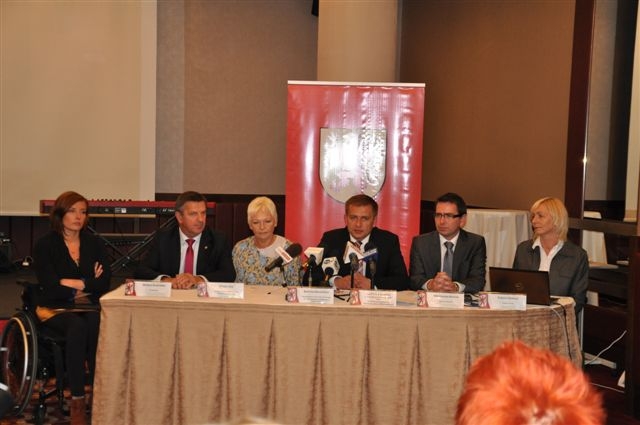 Konferencja prasowa2.JPG